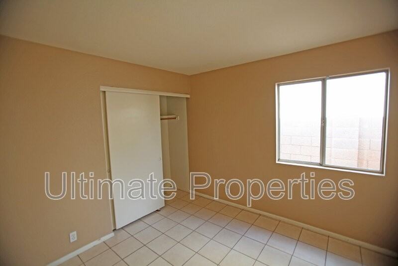 4120 W Wethersfield Rd - Photo 6 of 10