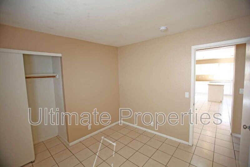 4120 W Wethersfield Rd - Photo 7 of 10