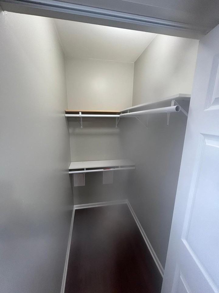 2714 N Leclaire Ave #2 - Photo 2 of 12