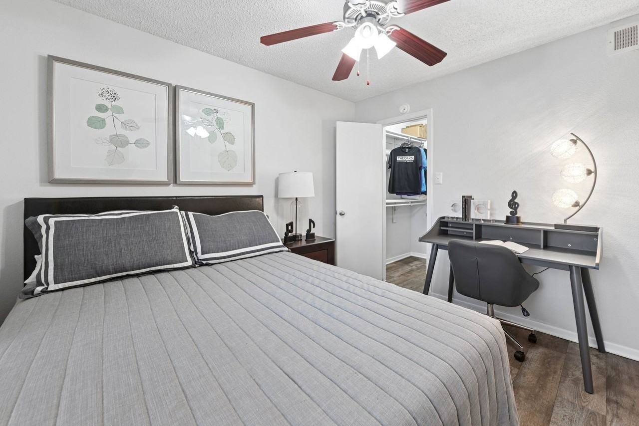 Oaks of Denton - Photo 6 of 49