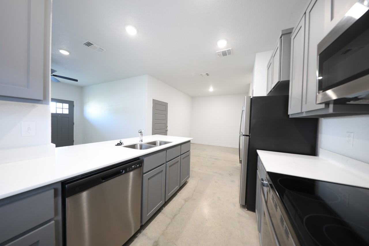 219 Riptide Rd - Photo 3 of 24