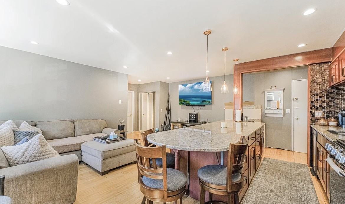 485 Armstrong Ave #D3 - Photo 5 of 13