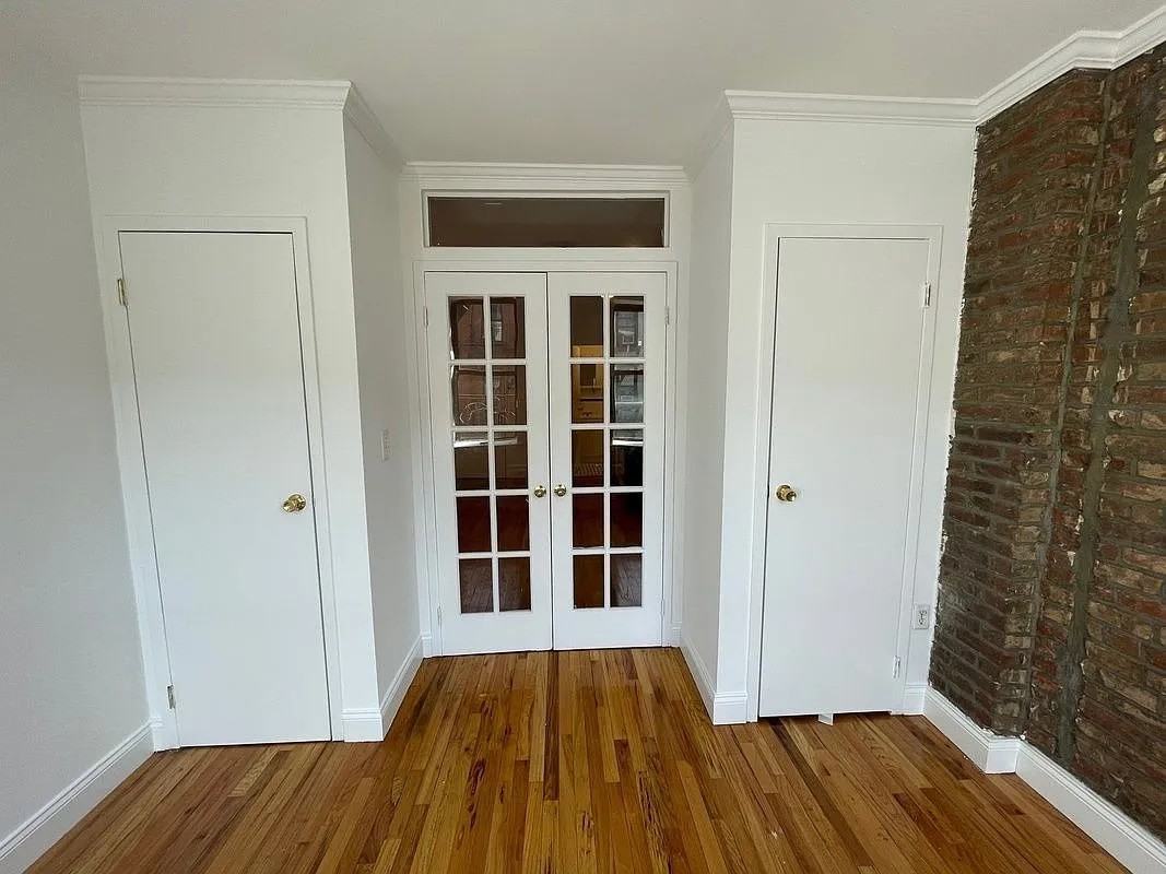 158 Stanton St - Photo 4 of 6