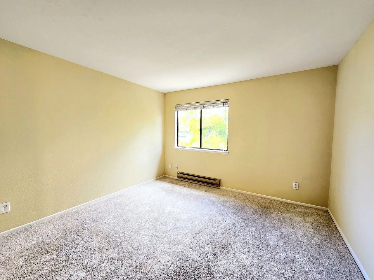 853 Woodside Way - Photo 7 of 13