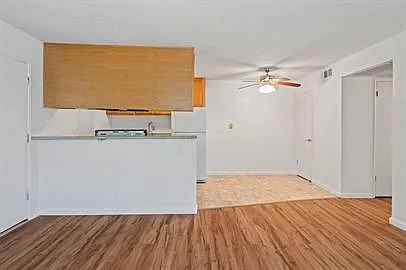 6724 Plymouth Rd - Photo 4 of 13