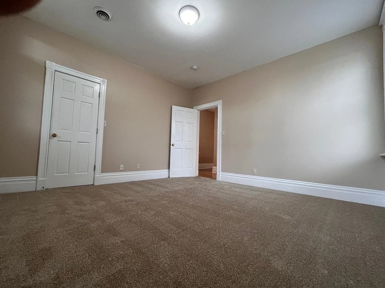 4432 Oakland Ave - Photo 7 of 10