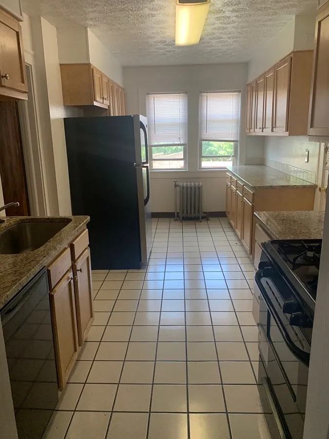 2583 Overlook Rd - Photo 3 of 6