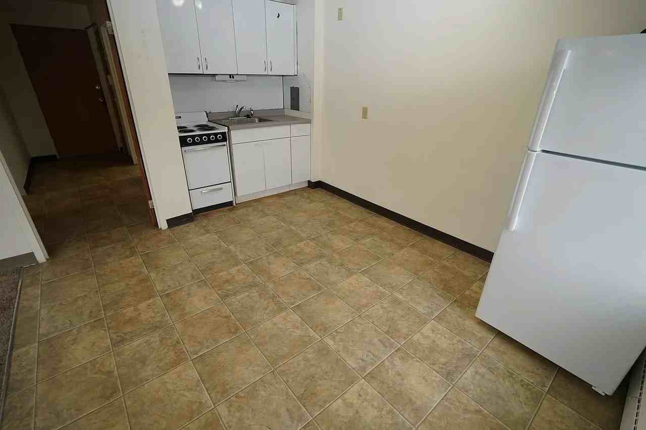 425 Paunack Pl - Photo 5 of 7