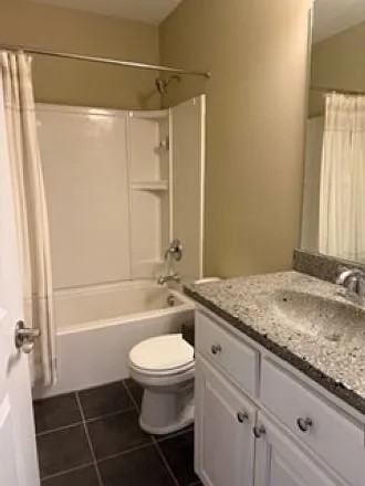 100 Elm St - Photo 6 of 8