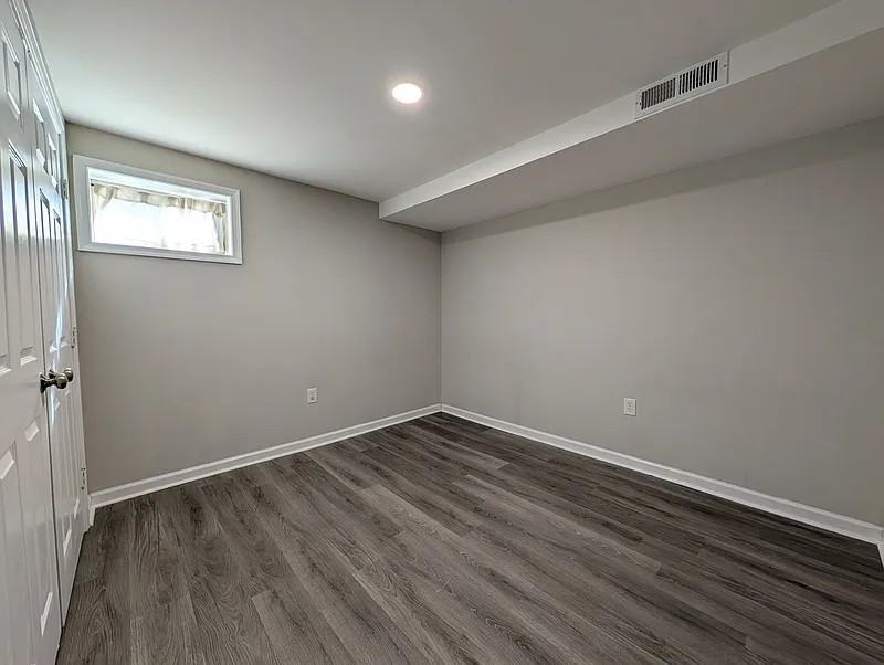 120 Berkshire Pl - Photo 6 of 8