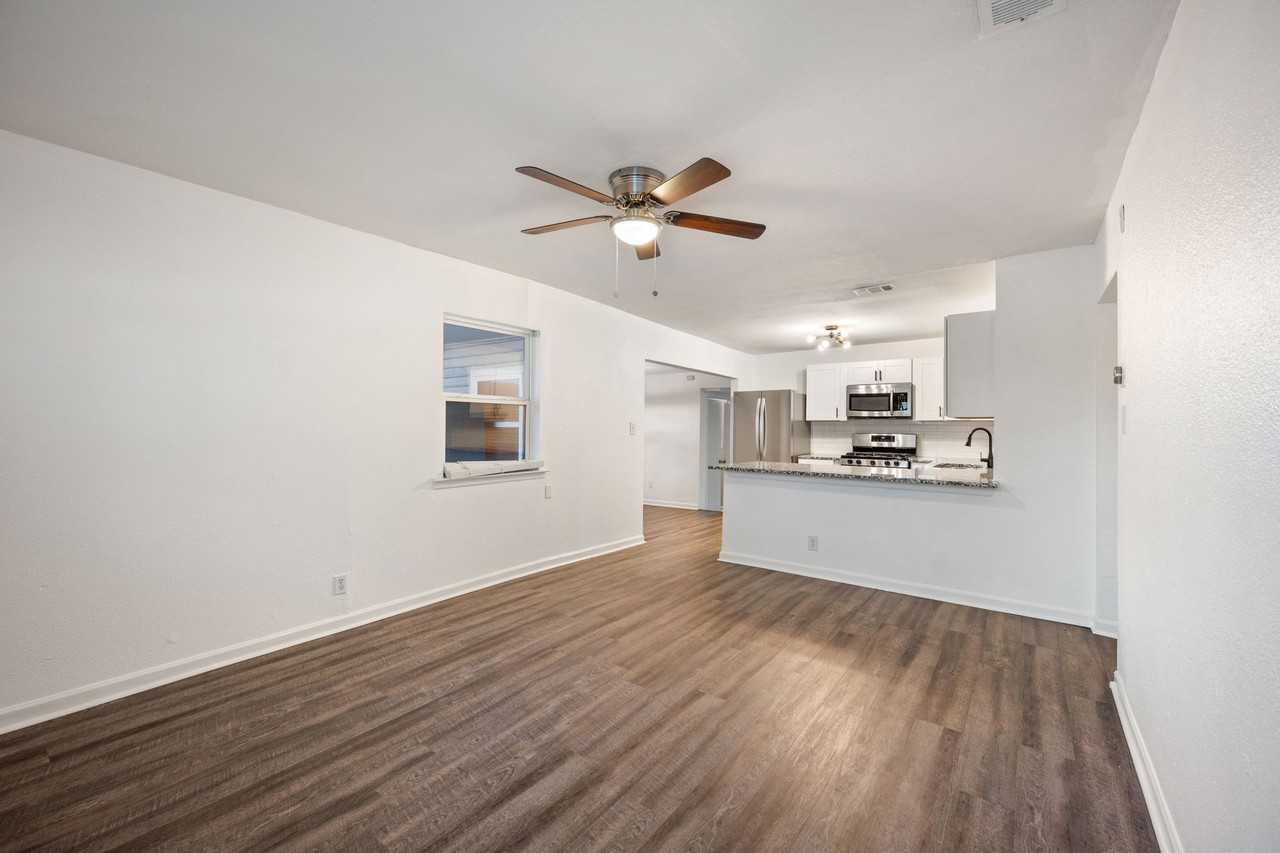 4452 Fletcher Ave - Photo 5 of 31