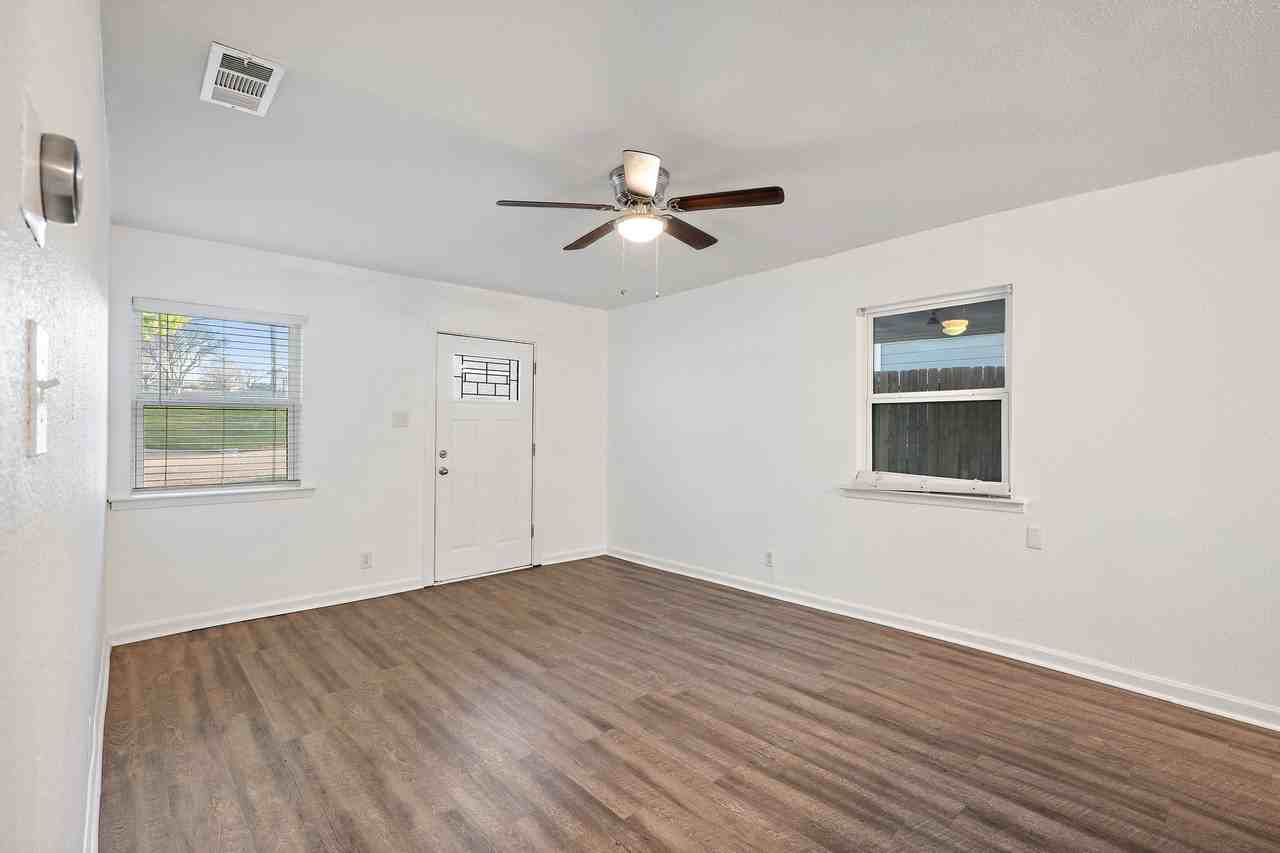 4452 Fletcher Ave - Photo 6 of 31