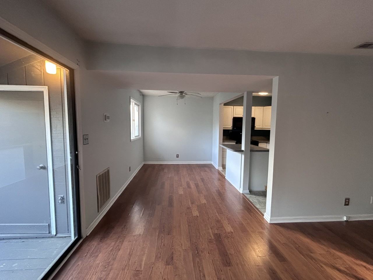 10301 N Kings Hwy #4 - Photo 7 of 24