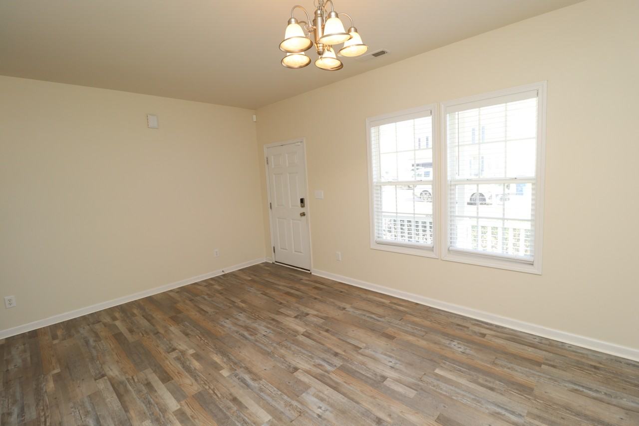 2936 Filbert St - Photo 3 of 28