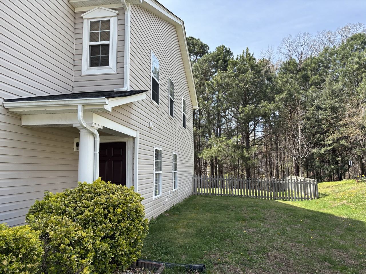 719 Obsidian Way - Photo 2 of 32