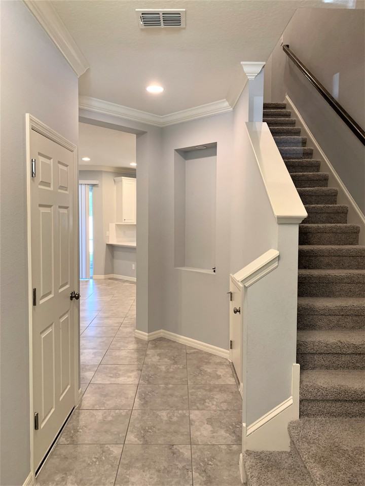 1073 Amber Leaf Trl - Photo 2 of 23