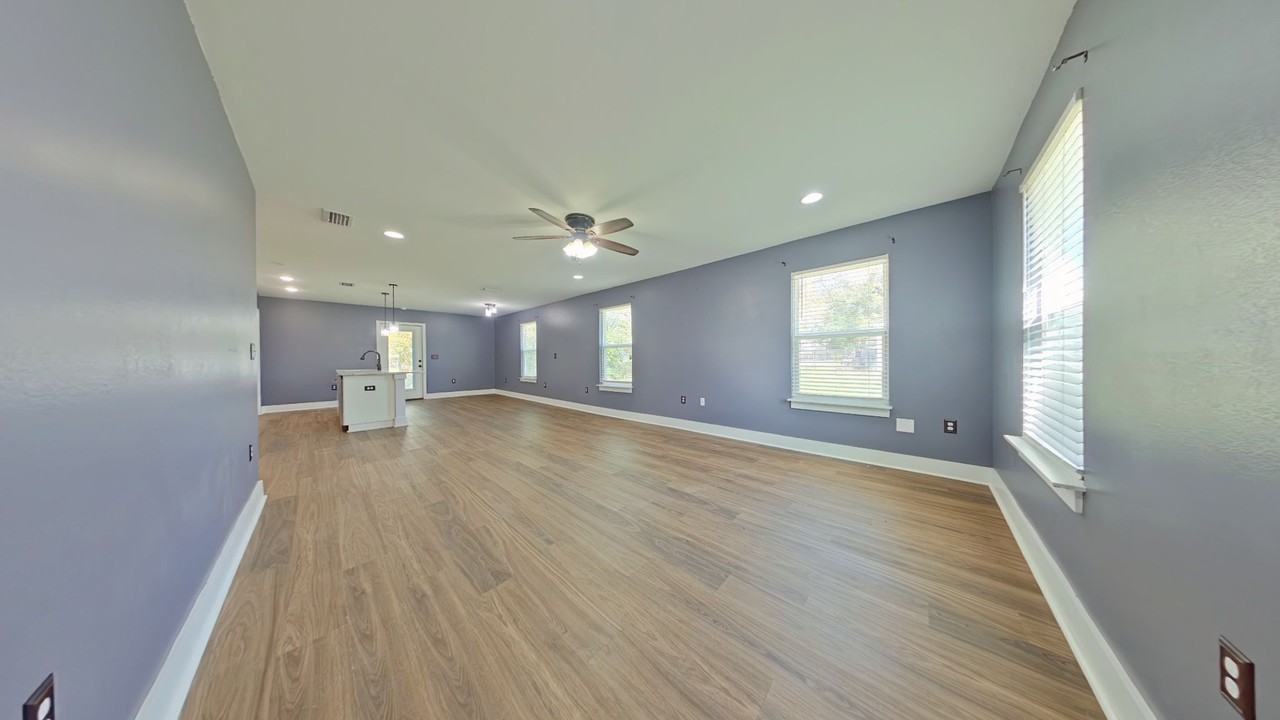 816 W Walnut Ave - Photo 2 of 19