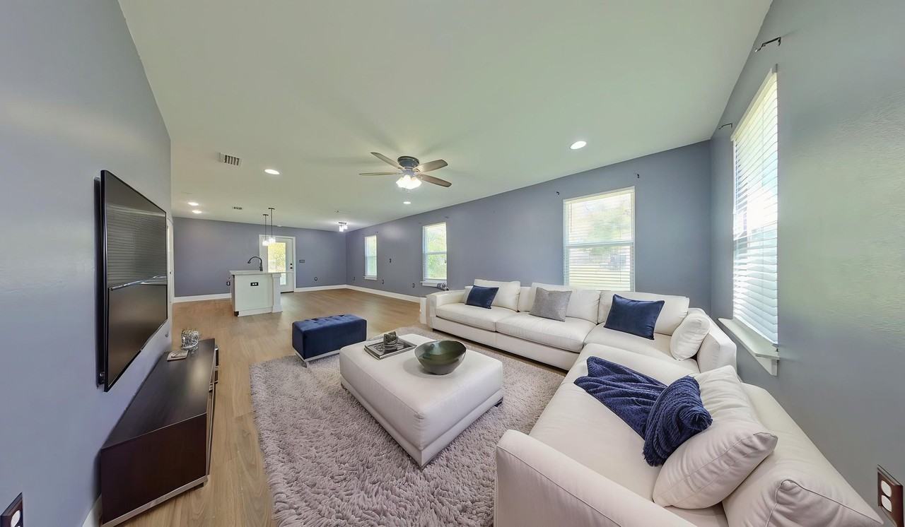 816 W Walnut Ave - Photo 3 of 19