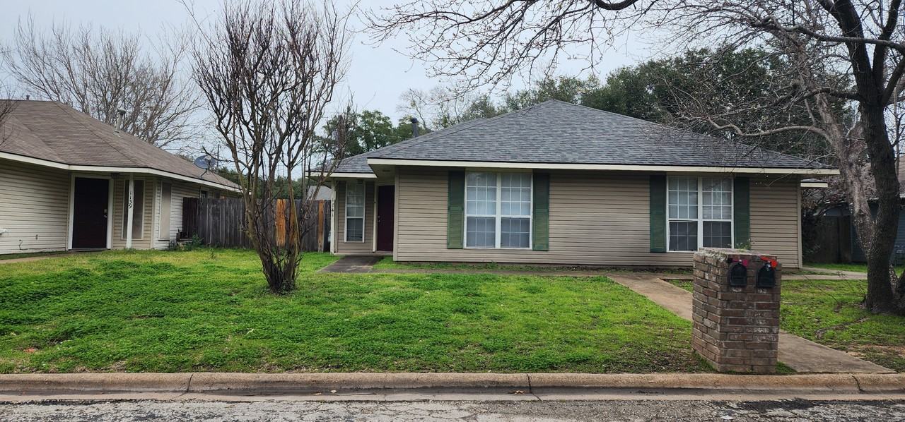 1141 Oney Hervey Dr - Photo 2 of 23