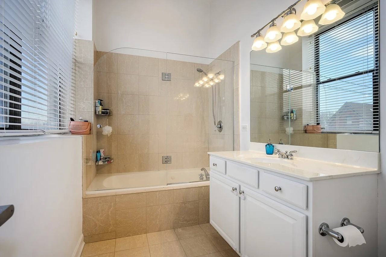 1560 W Wabansia Ave #3D - Photo 6 of 7