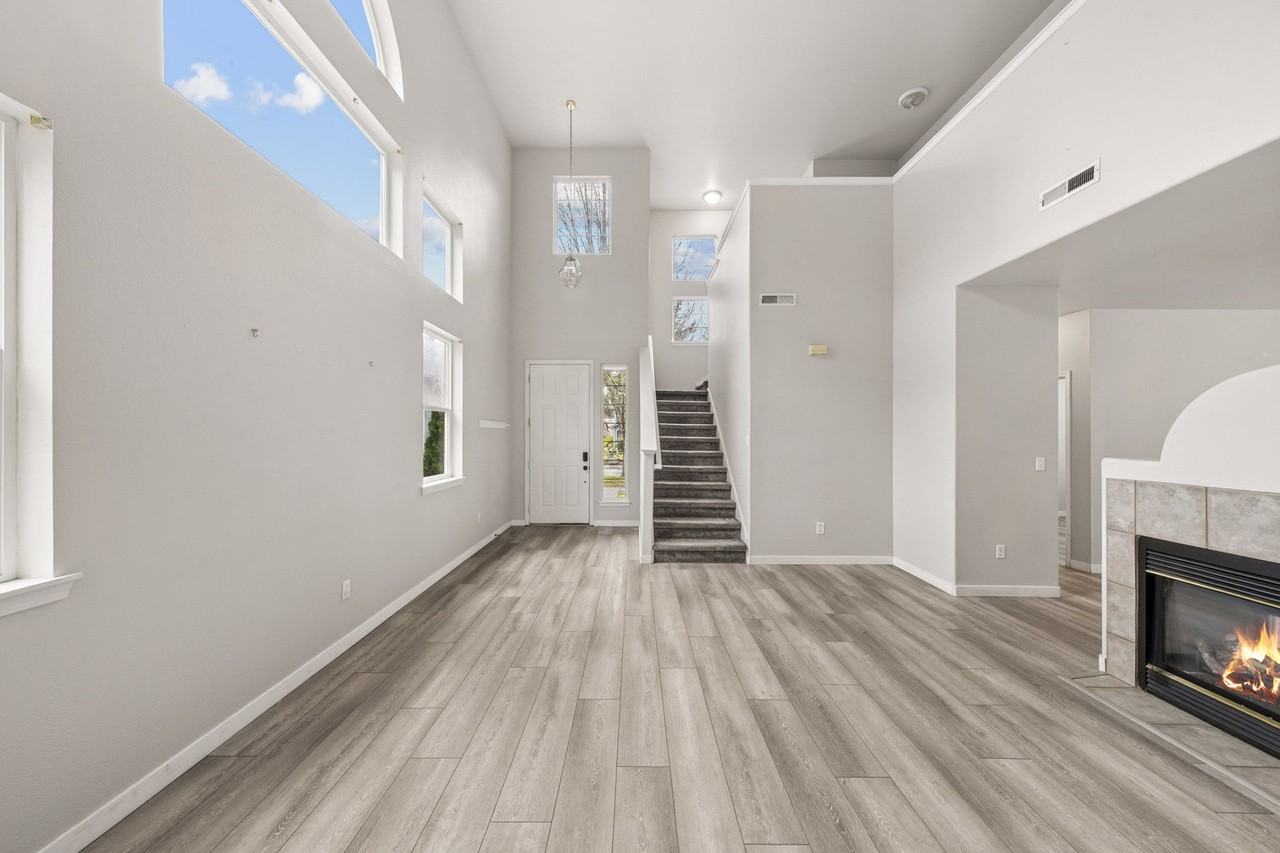 9110 178th Street Ct E - Photo 3 of 20