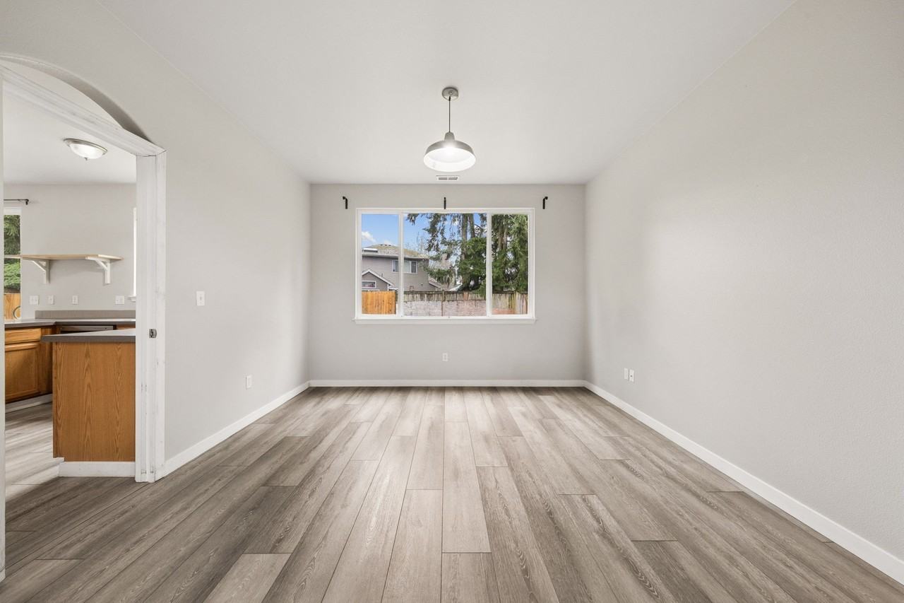 9110 178th Street Ct E - Photo 4 of 20