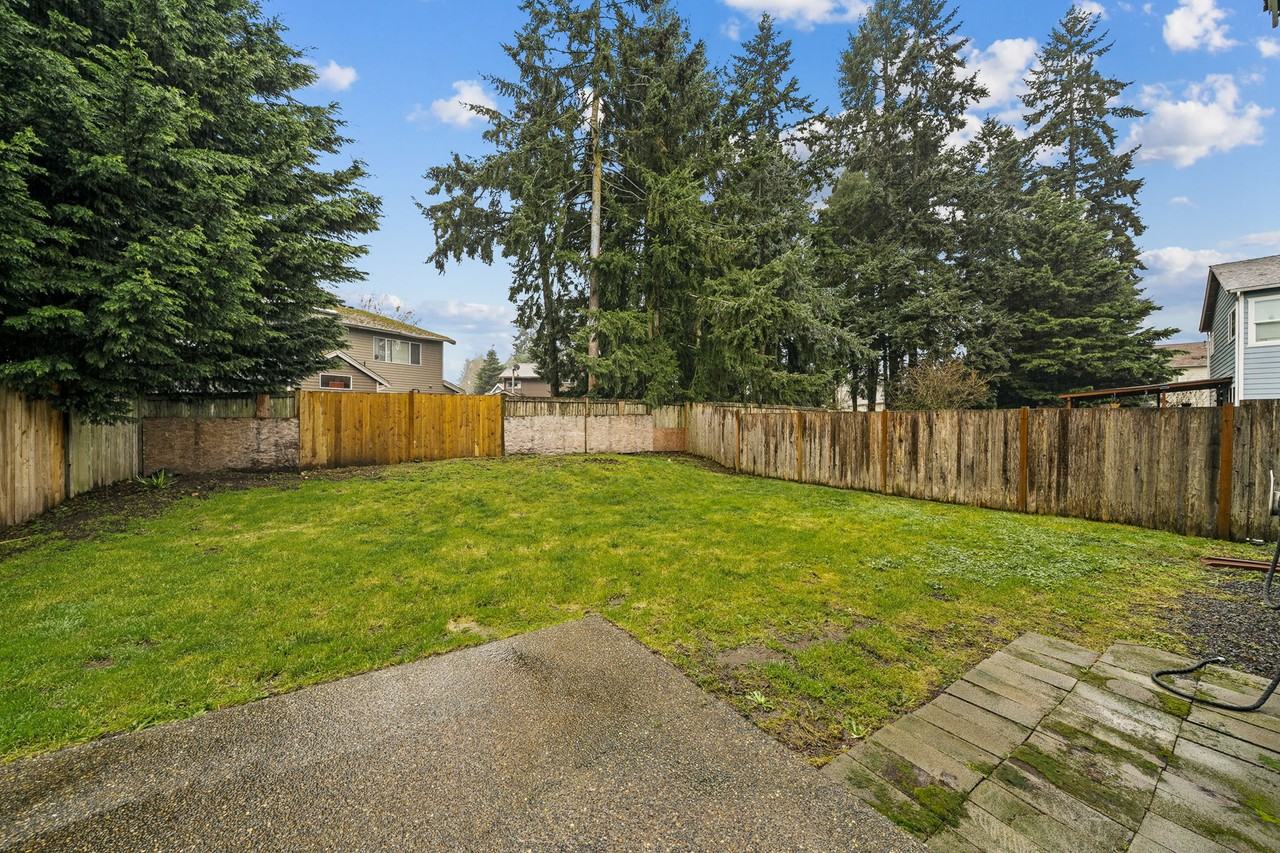 9110 178th Street Ct E - Photo 7 of 20