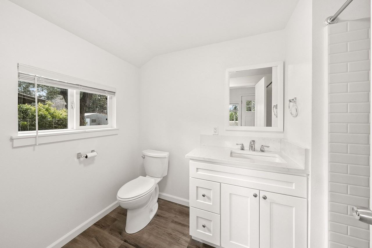 4204 208th St E - Photo 4 of 16