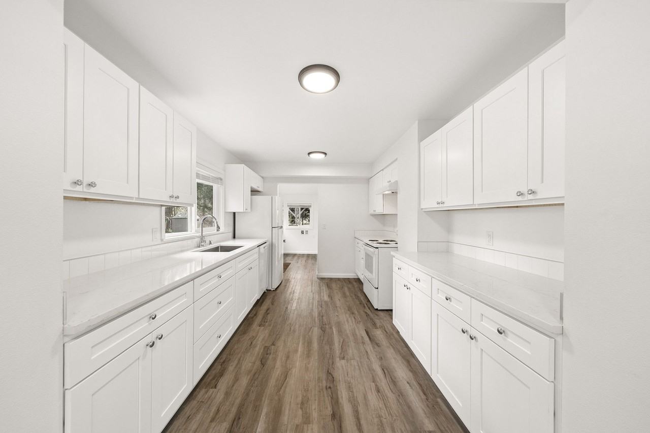 4204 208th St E - Photo 7 of 16