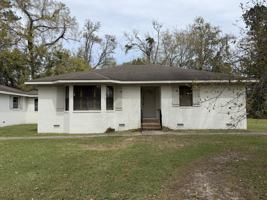 featured image of 106 S Beech St