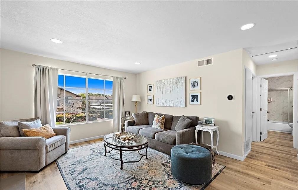 22 Exeter #23 - Photo 5 of 7