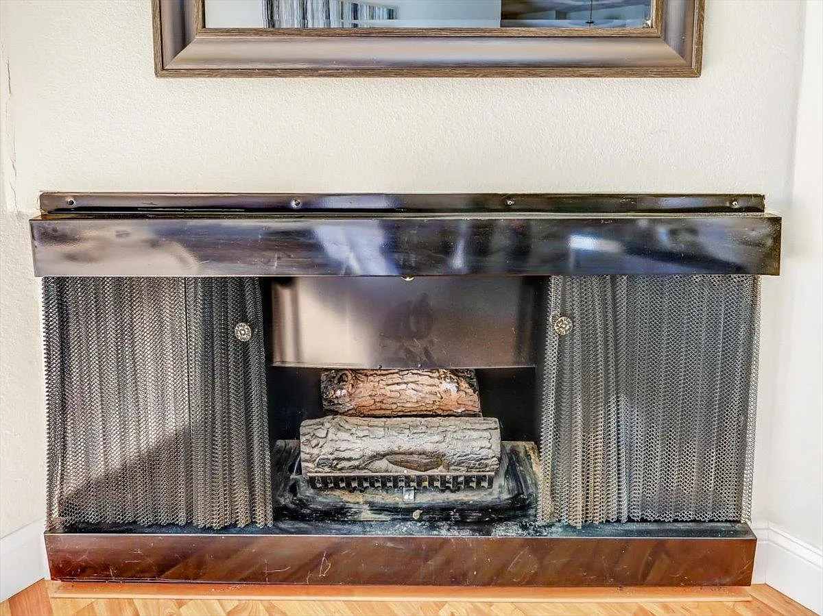 359 Half Moon Ln #301 - Photo 5 of 8