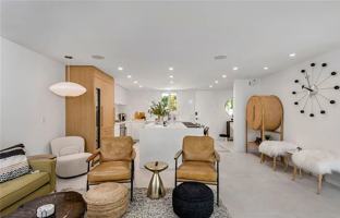 featured image of 717 Avocado Pl