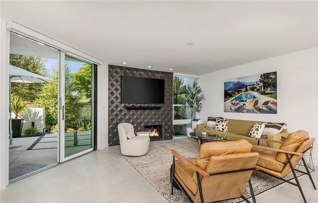 717 Avocado Pl - Photo 4 of 9