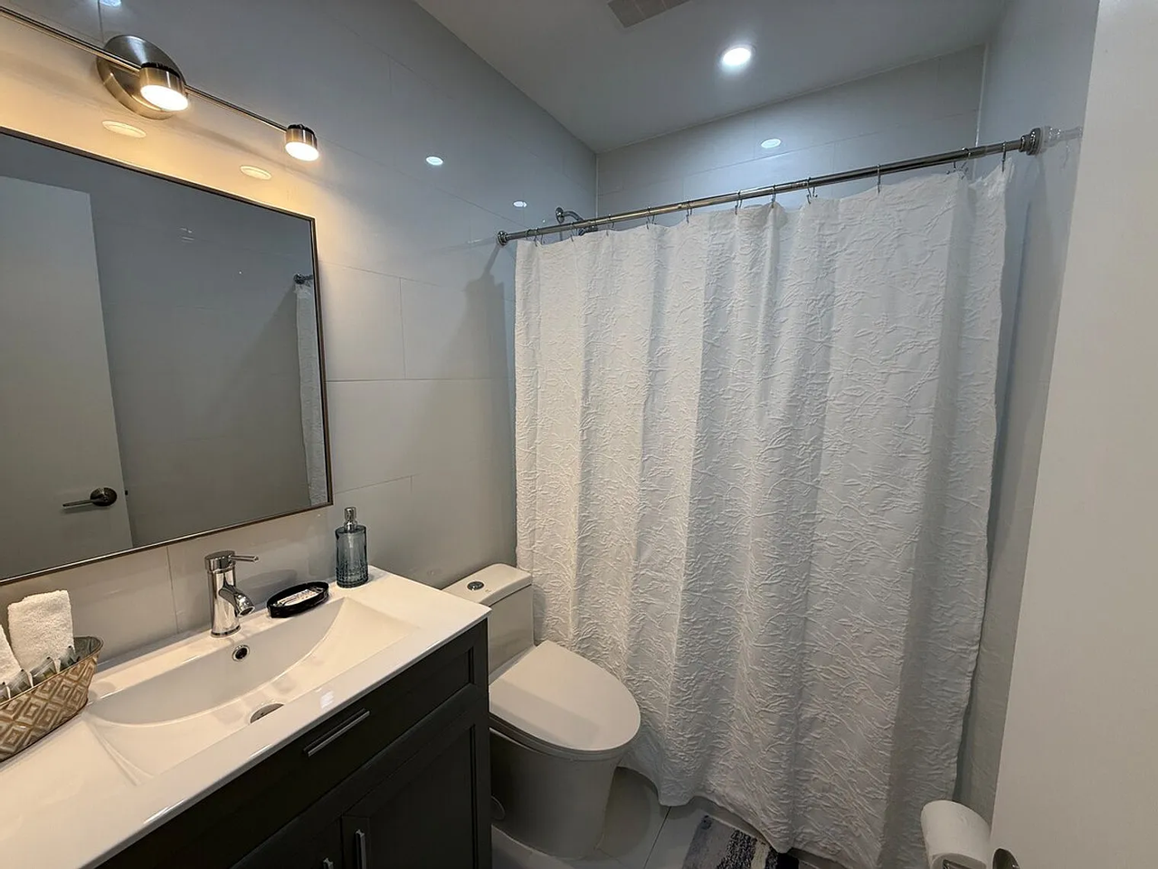 770 Claughton Island Dr - Photo 2 of 5