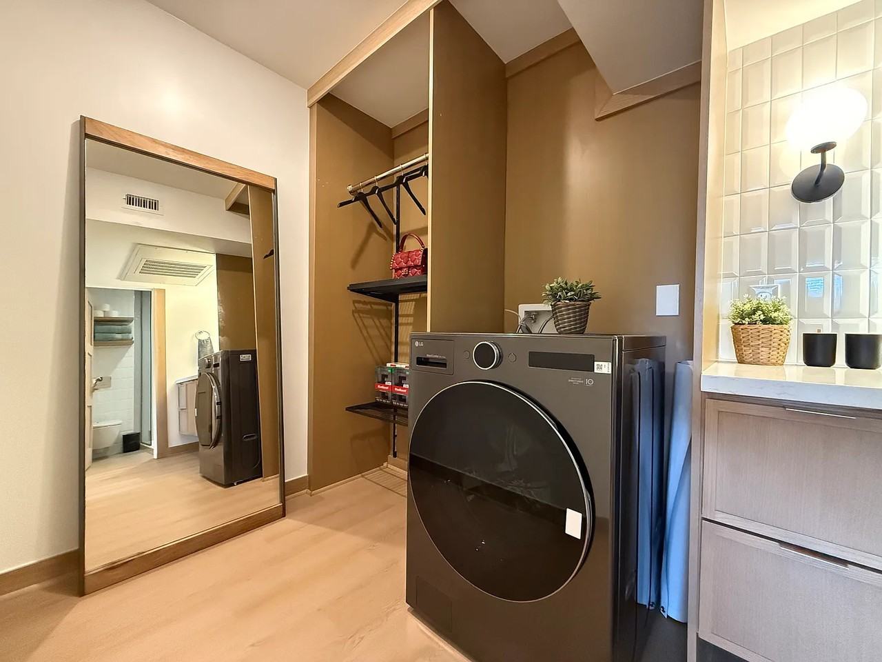 31 Humbert St - Photo 2 of 4