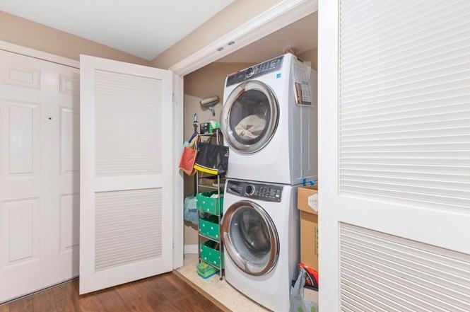 8410 101st St #2B - Photo 7 of 14