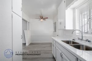 featured image of 903 N Sloan Ave