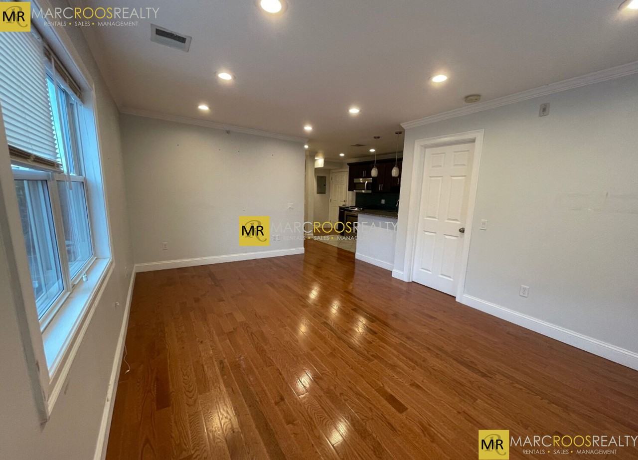 Maverick St #4 - Photo 5 of 11