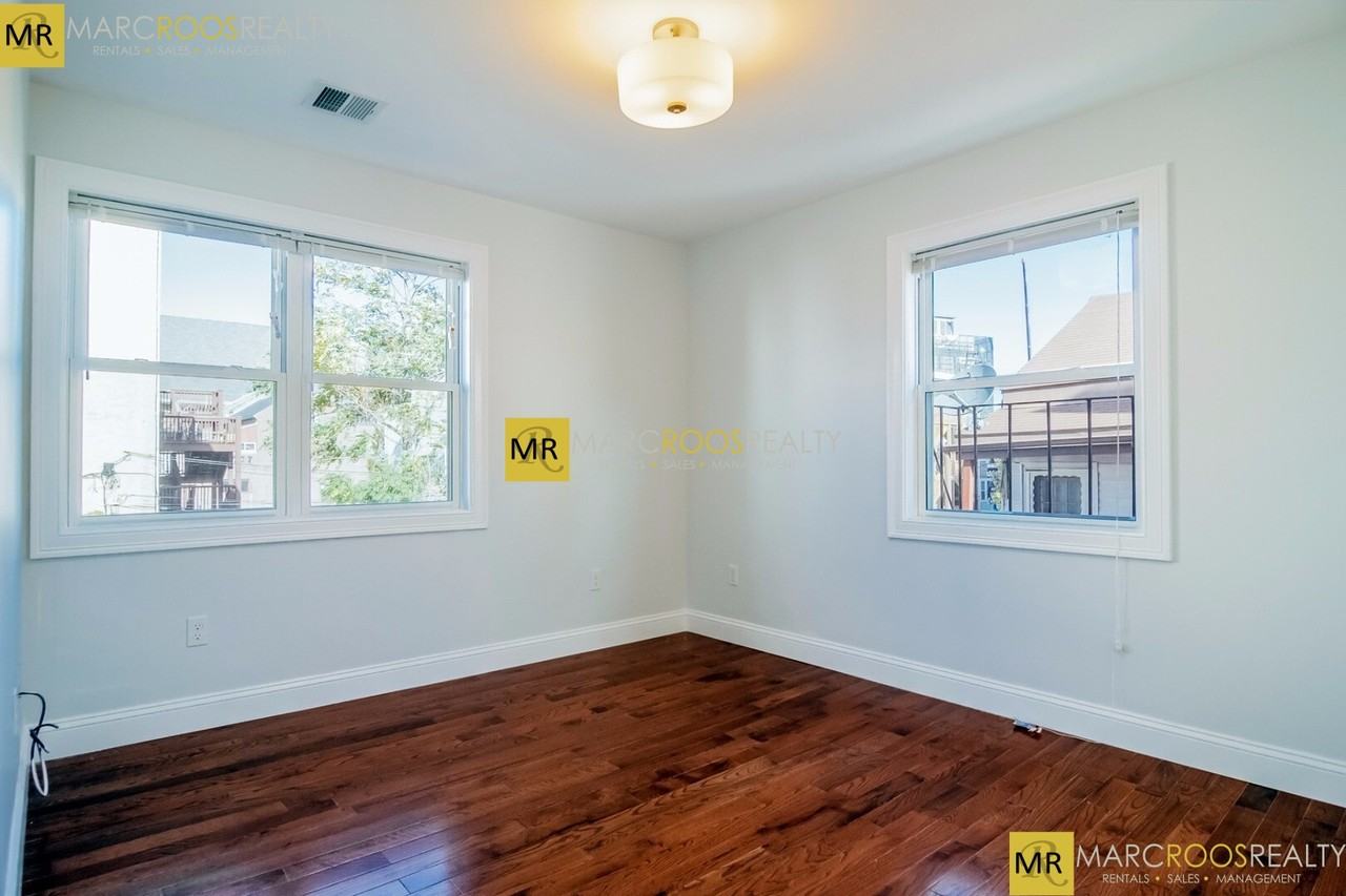 Maverick St #4 - Photo 6 of 11