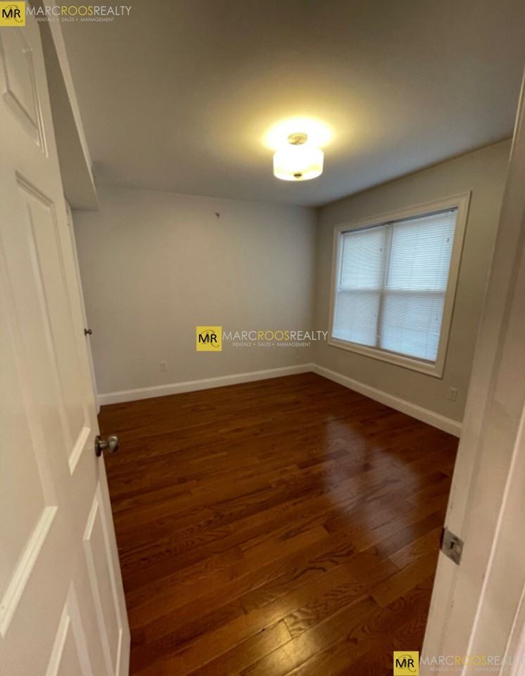 Maverick St #4 - Photo 7 of 11