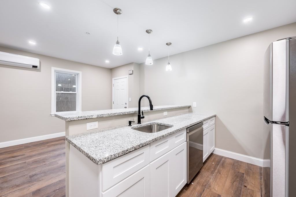 25 Buckley St #1L - Photo 3 of 10