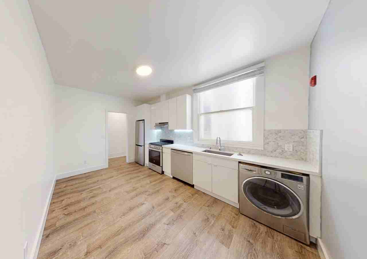 2510 Bancroft Way - Photo 2 of 50