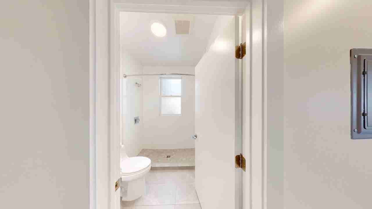 2510 Bancroft Way - Photo 3 of 50