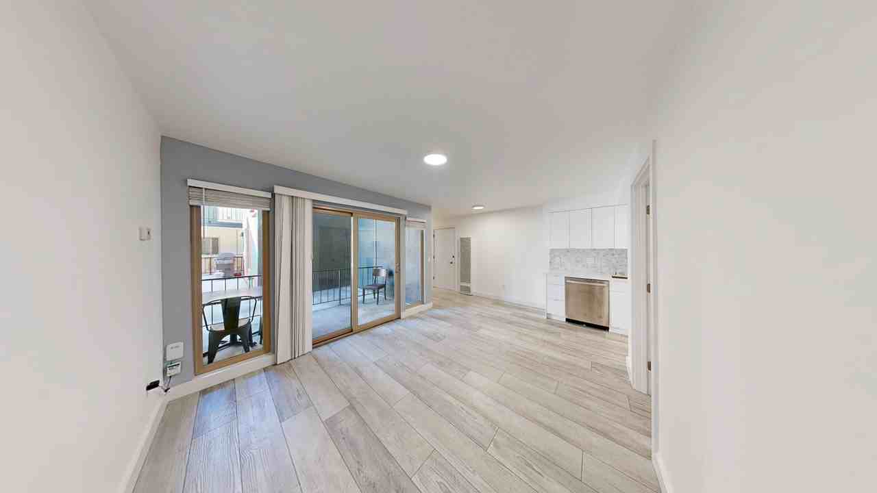 2520 College Avenue - Photo 2 of 50