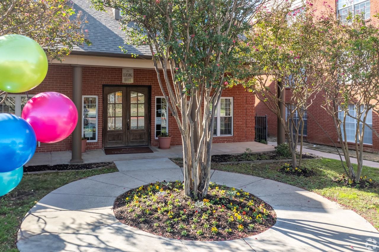 Fountains of Rosemeade - Photo 7 of 22