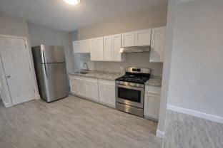 241 Walnut St #3 - Photo 1 of 1