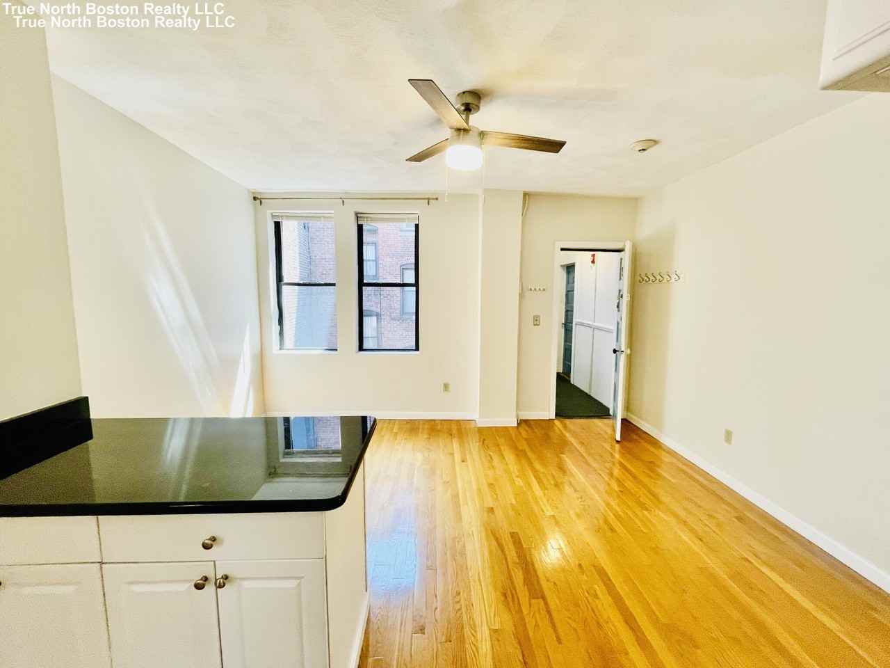 40 Clark St #8 - Photo 4 of 11