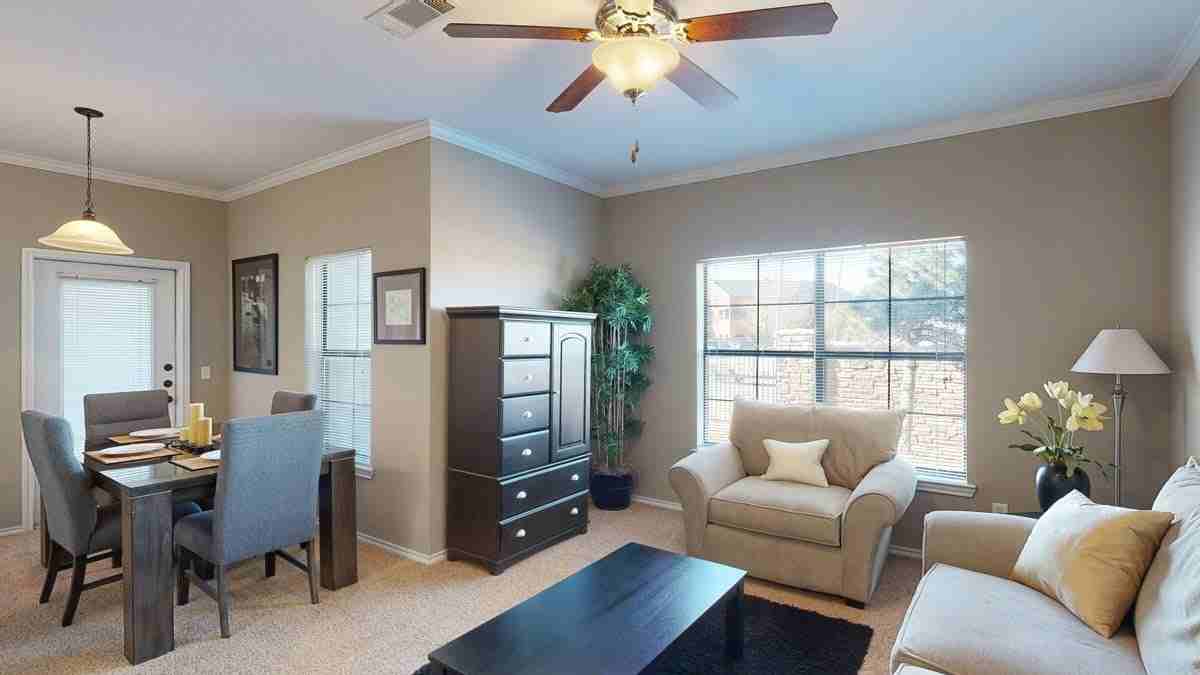 Stoneleigh on May Apartment Homes - Photo 4 of 20