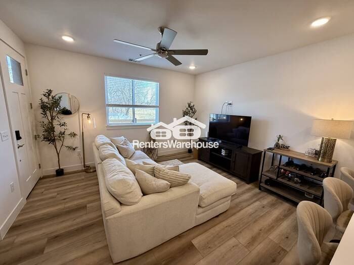 2947 W 20th St #12 - Photo 2 of 13